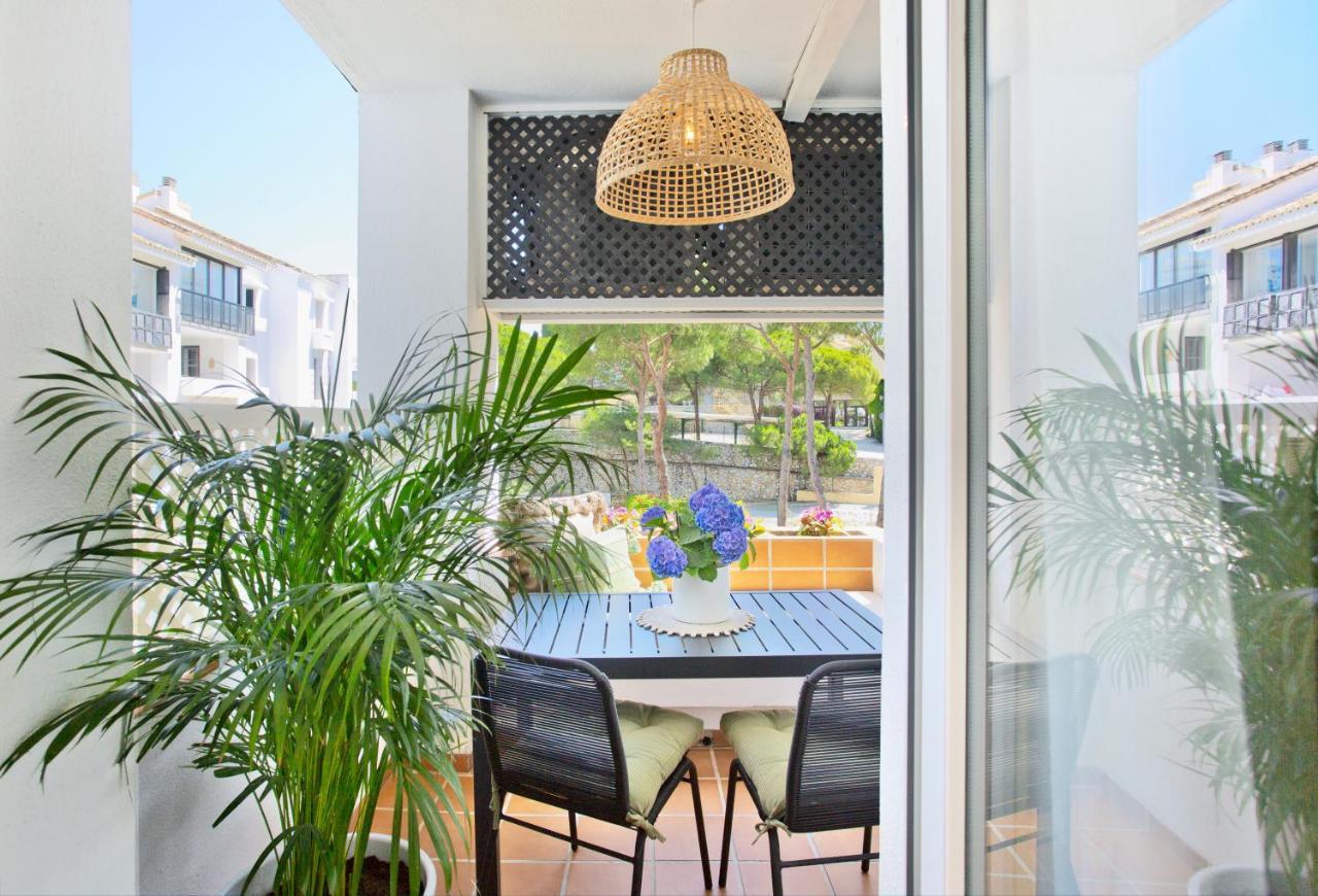 Beachfront Luxury Complex With Tropical Gardens & Pools マルベーリャ エクステリア 写真