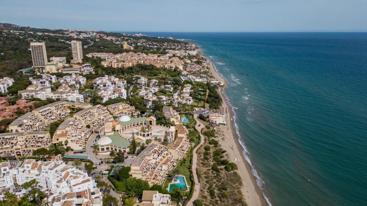 Beachfront Luxury Complex With Tropical Gardens & Pools マルベーリャ エクステリア 写真