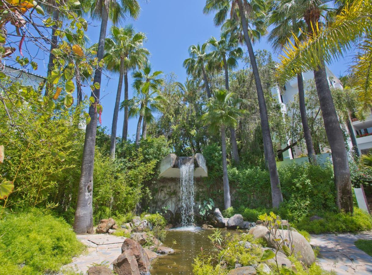 Beachfront Luxury Complex With Tropical Gardens & Pools マルベーリャ エクステリア 写真